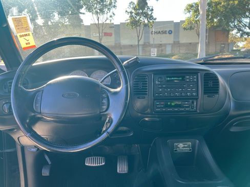 Used 2002 Ford F150 Harley-Davidson image 26