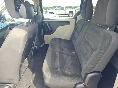 Used 2019 Dodge Grand Caravan SE FWD image 13