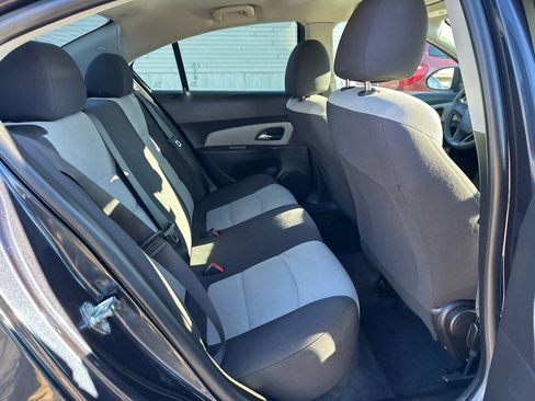 Used 2015 Chevrolet Cruze LS image 14