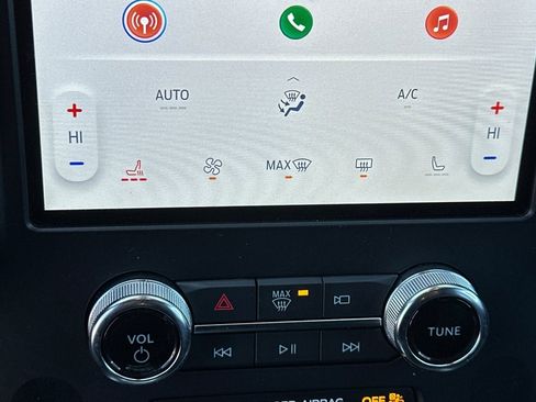 Certified 2024 Ford Edge SEL image 22