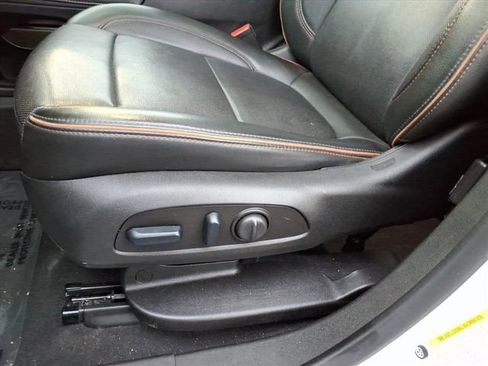 Used 2023 GMC Acadia AT4 w/ Technology Package image 13