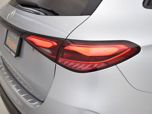 Used 2026 Mercedes-Benz GLC 300 image 14