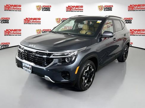 Certified 2025 Kia Seltos EX w/ EX Sunroof Package AWD/4WD image 15