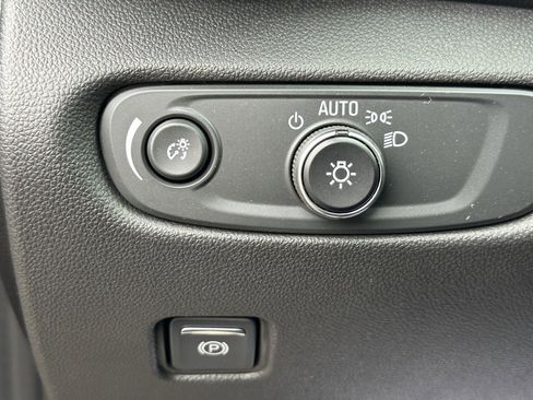 Used 2022 Chevrolet Blazer LT image 20