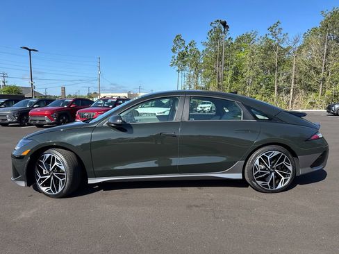 Used 2024 Hyundai Ioniq 6 SEL image 2