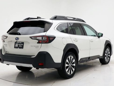 Used 2023 Subaru Outback Limited XT AWD/4WD image 9