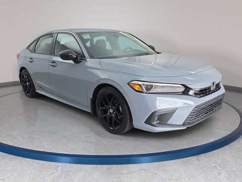 Used 2024 Honda Civic Sport image 3