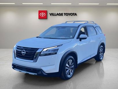 Used 2024 Nissan Pathfinder SL