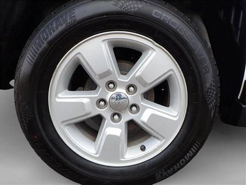 Used 2017 Jeep Compass Sport image 6