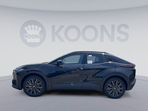 New 2026 Toyota C-HR AWD/4WD image 2