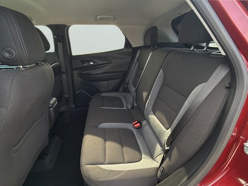 Used 2025 Chevrolet TrailBlazer LS w/ LS Convenience Package FWD image 24