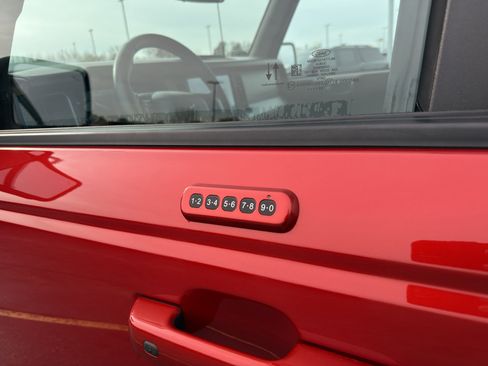 Used 2022 Ford Bronco Outer Banks image 10