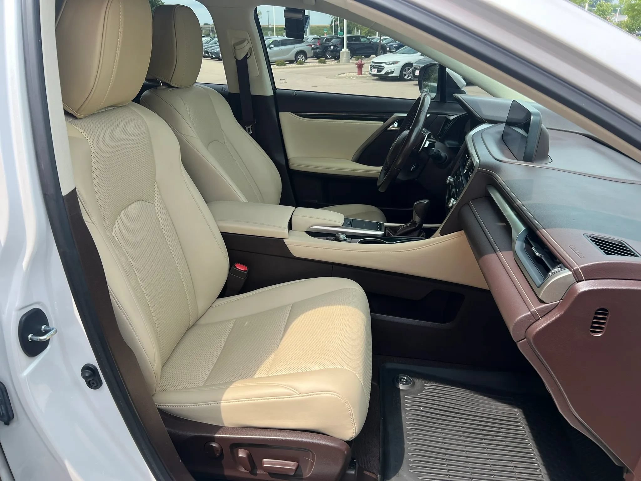 Used 2020 Lexus RX 350 FWD w/ Accessory Package image 8
