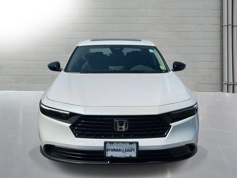 Used 2025 Honda Accord SE image 2