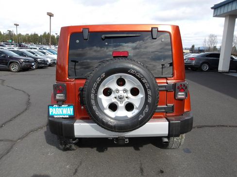 Used 2014 Jeep Wrangler Unlimited Sahara w/ Mopar Chrome Edition Group AWD/4WD image 4