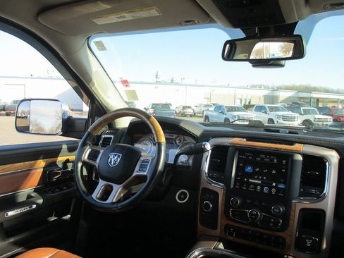 Used 2016 RAM 3500 Laramie Longhorn image 26