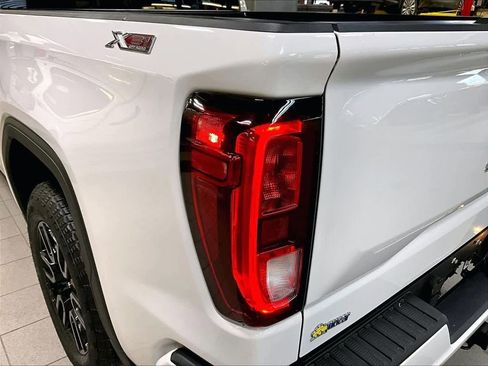 Used 2023 GMC Sierra 1500 Elevation w/ X31 Off-Road Package AWD/4WD image 35