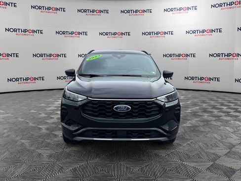 Used 2023 Ford Escape ST-Line w/ Tech Pack #1 AWD/4WD image 8