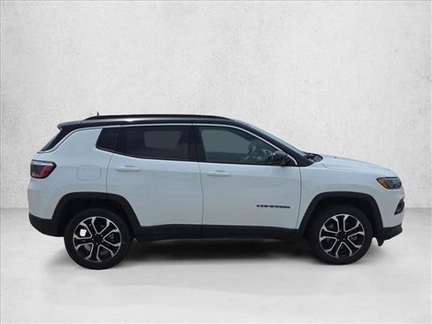 Used 2024 Jeep Compass Limited AWD/4WD image 4