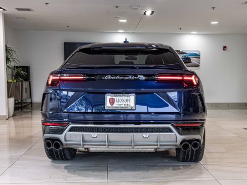 Used 2020 Lamborghini Urus AWD/4WD image 13