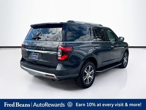 Used 2022 Ford Expedition Limited AWD/4WD image 9