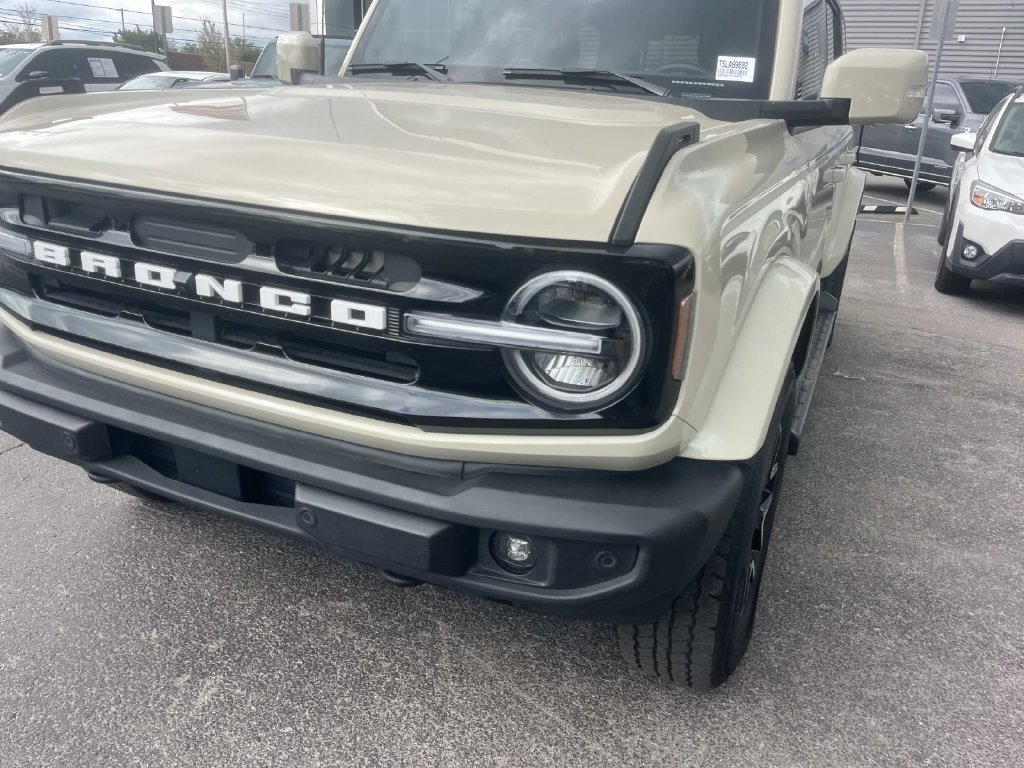 Used 2025 Ford Bronco Outer Banks AWD/4WD image 11