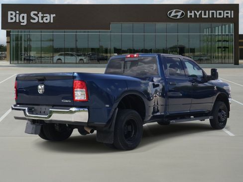 Used 2024 RAM 3500 Tradesman w/ Chrome Appearance Group AWD/4WD image 4