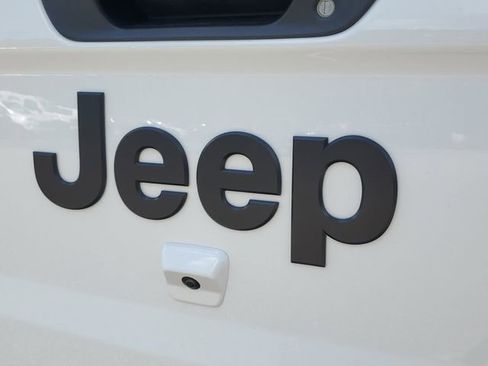 New 2025 Jeep Gladiator Sport image 7