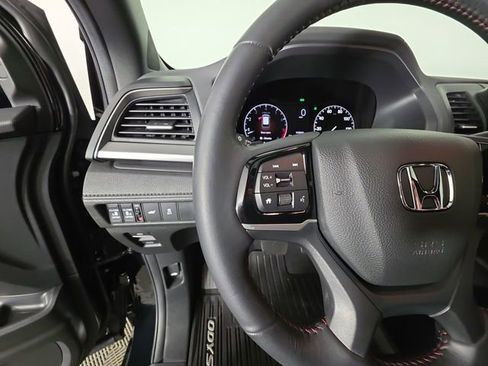 Used 2025 Honda Odyssey Sport-L image 27