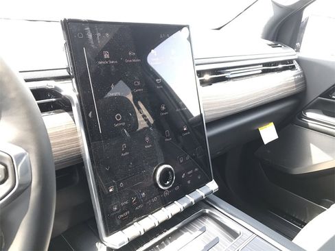 New 2025 GMC Sierra EV Denali image 15