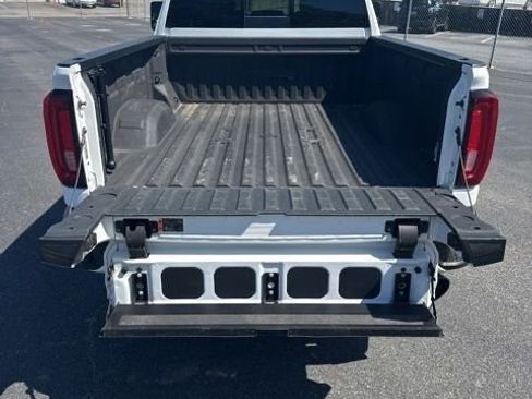 Used 2022 GMC Sierra 2500 AT4 w/ AT4 Premium Plus Package image 7