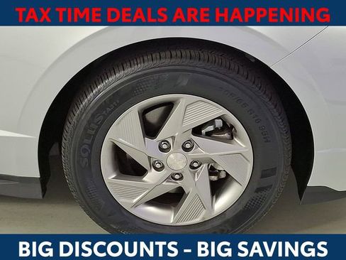 Certified 2025 Hyundai Sonata SE image 9