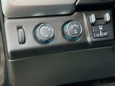 Used 2019 Chevrolet Suburban LT AWD/4WD image 10