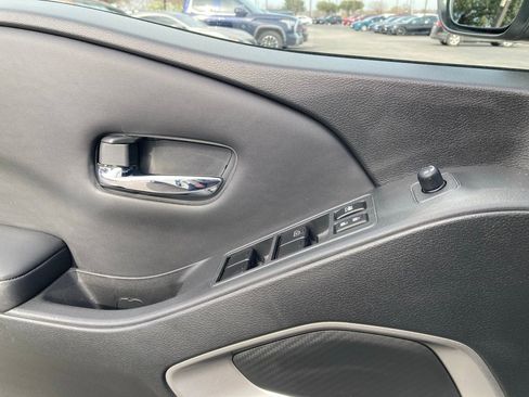 Used 2022 Nissan Frontier SV image 14