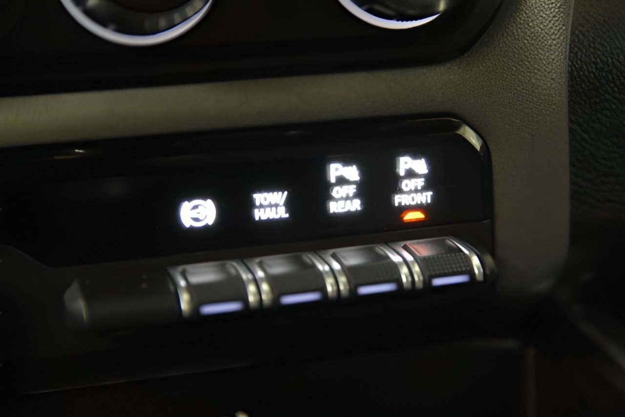 Used 2024 RAM 2500 Big Horn w/ Off Road Package AWD/4WD image 29