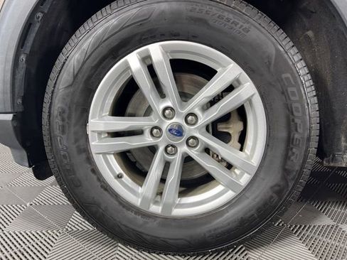 Used 2021 Ford Explorer XLT w/ Equipment Group 202A image 12