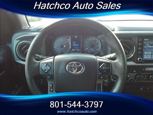 Used 2021 Toyota Tacoma TRD Off-Road AWD/4WD image 20