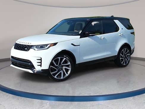 Certified 2025 Land Rover Discovery Dynamic SE AWD/4WD image 1