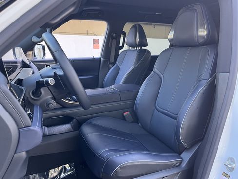 Certified 2026 INFINITI QX80 4WD image 2