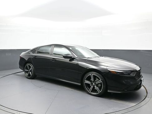 Certified 2023 Honda Accord Sport image 4