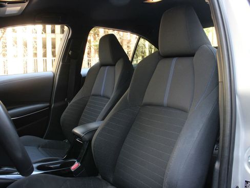 Used 2022 Toyota Corolla SE FWD image 17