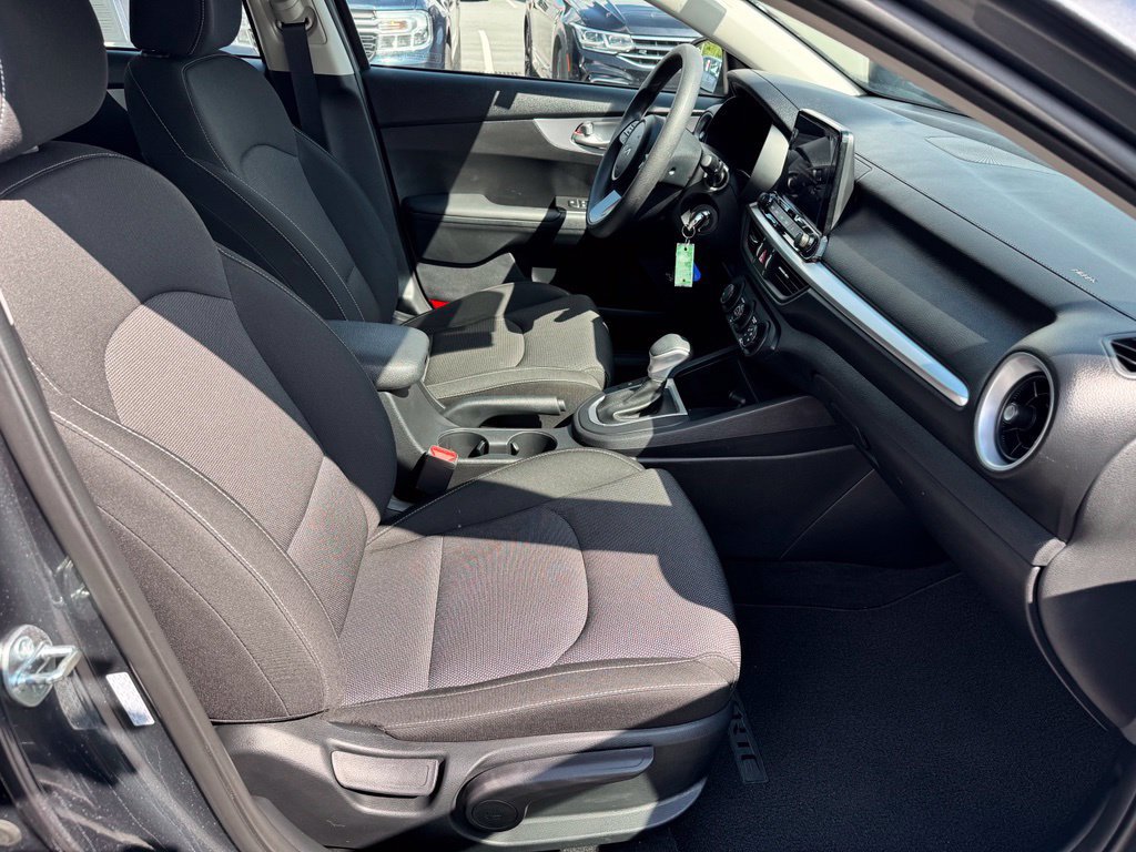 Used 2024 Kia Forte LXS FWD image 23