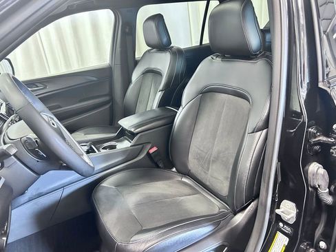 Used 2024 Jeep Grand Cherokee L Altitude image 8