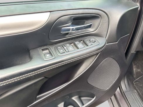 Used 2015 Dodge Grand Caravan SE w/ Quick Order Package 29E SE image 19