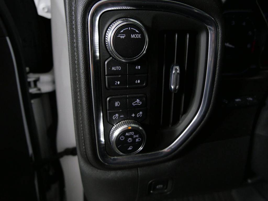 Used 2021 GMC Sierra 1500 Denali w/ Technology Package AWD/4WD image 18