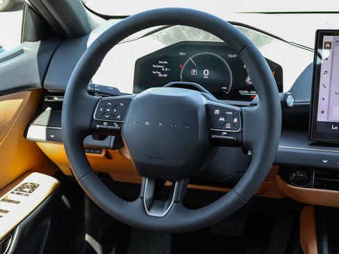 New 2026 Lexus ES 350e FWD image 16