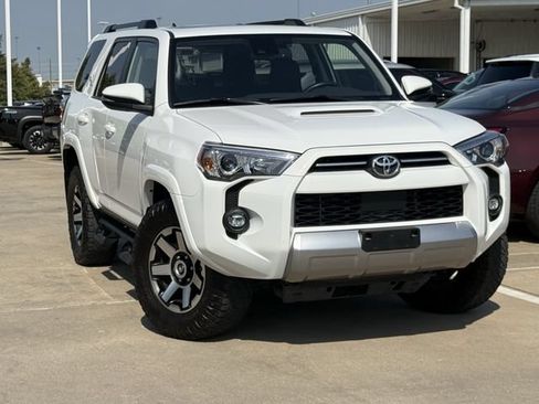 Used 2023 Toyota 4Runner TRD Off-Road Premium w/ Moonroof Package AWD/4WD image 2