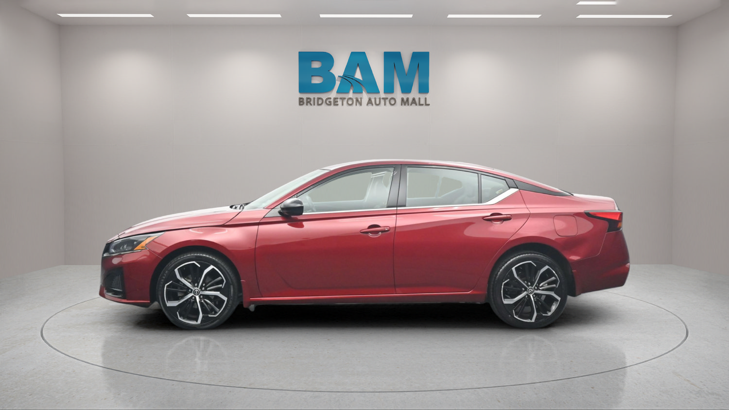 Used 2023 Nissan Altima 2.5 SR AWD/4WD image 5