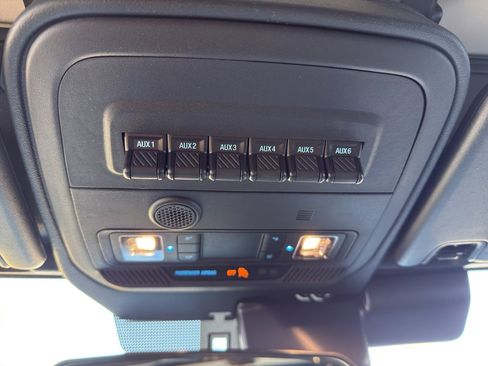 New 2025 Ford Bronco Heritage Edition image 31