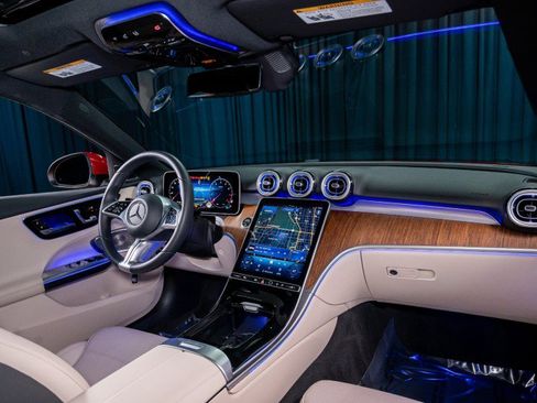 Certified 2025 Mercedes-Benz C 300 Sedan image 4